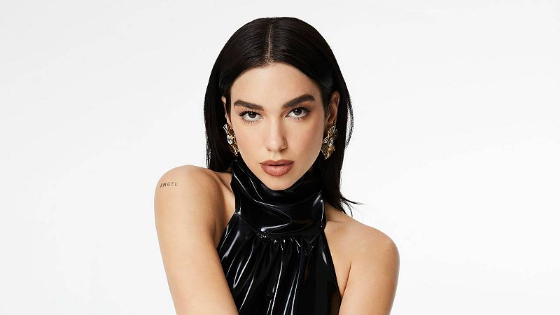 Xavifòrnia - Creies que ho sabies tot sobre Dua Lipa? La seva història amaga un passat que et sorprendrà! - Xavifòrnia | Escuchar